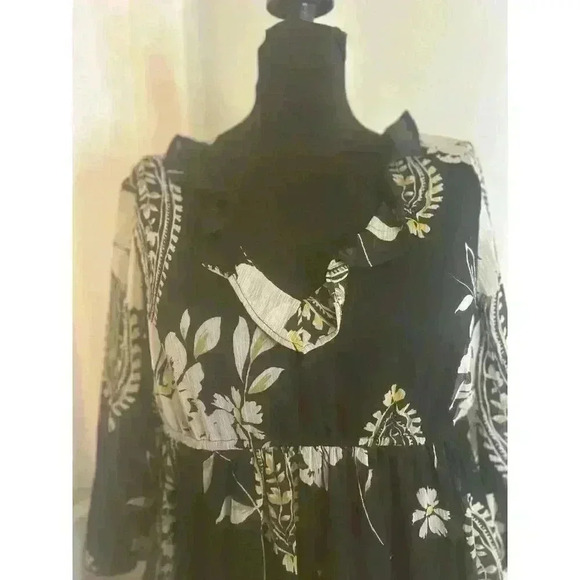 Capsule Women’s 10 Black Floral Empire Waist Knee Length‎ Sheath Dress - Picture 4 of 11